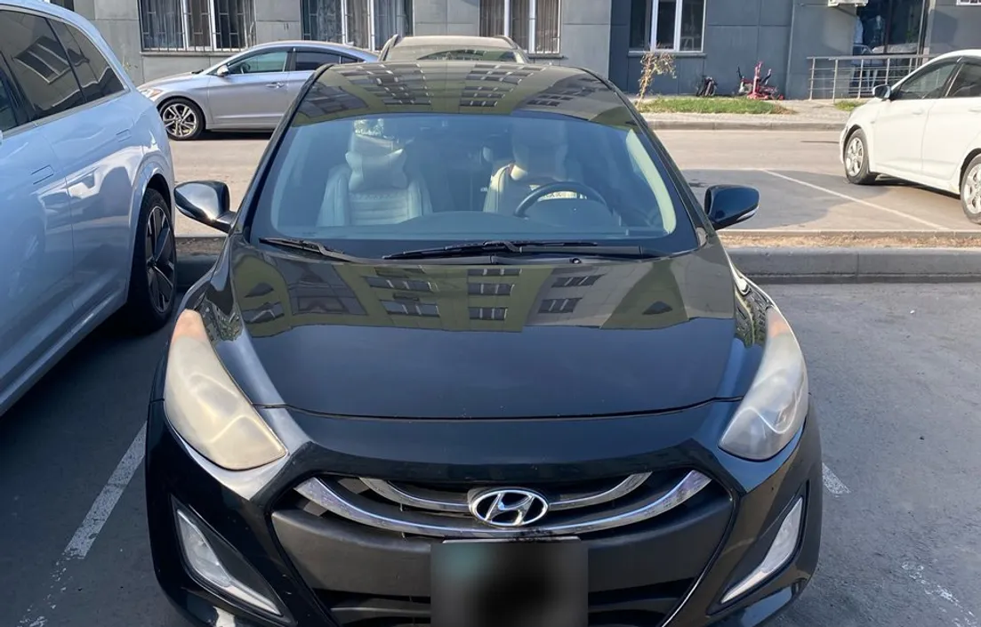 Hyundai Elantra 2013
