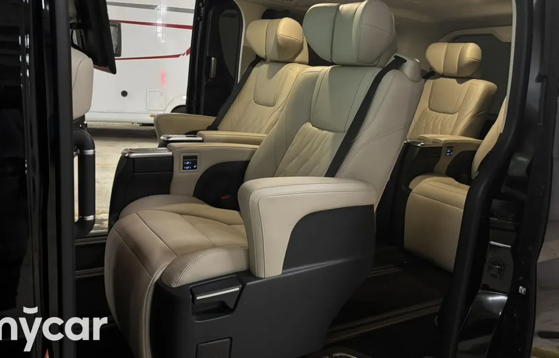 Toyota Granvia 2025