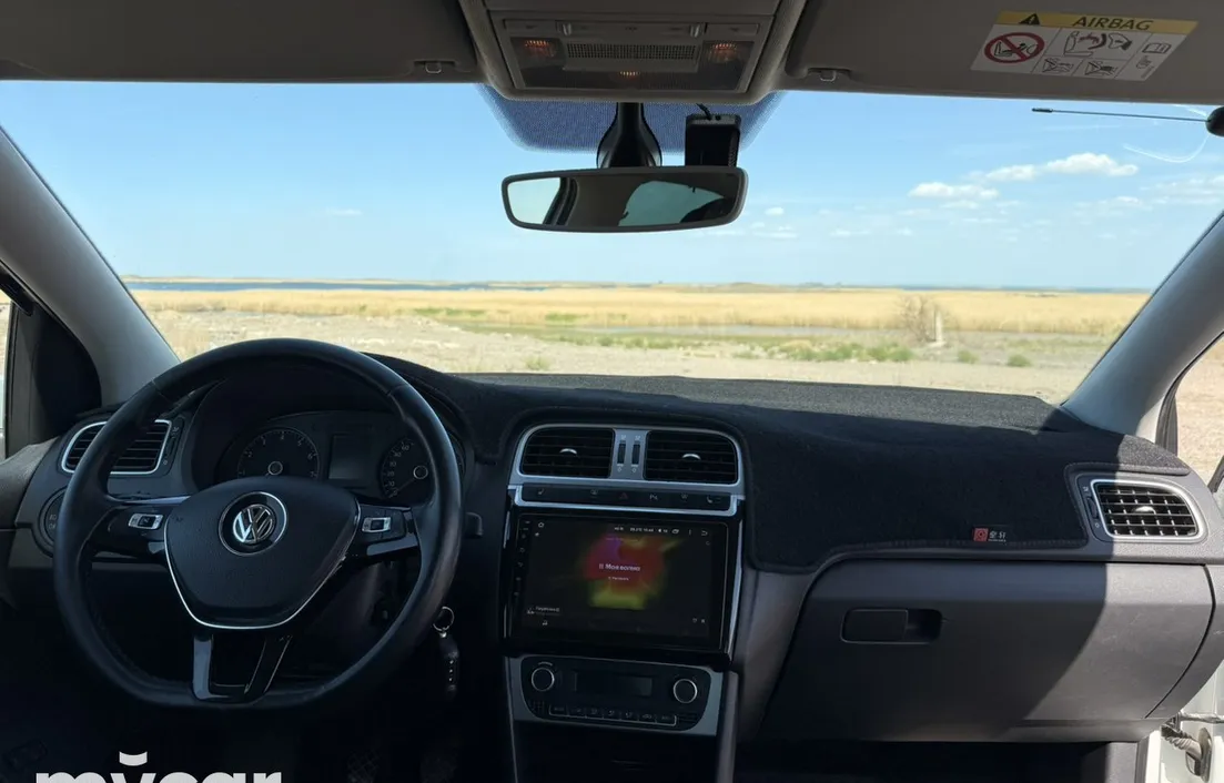 Volkswagen Polo 2015