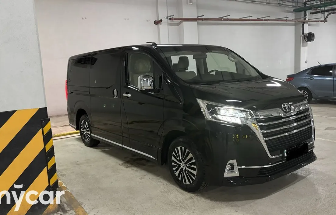 Toyota Granvia 2025