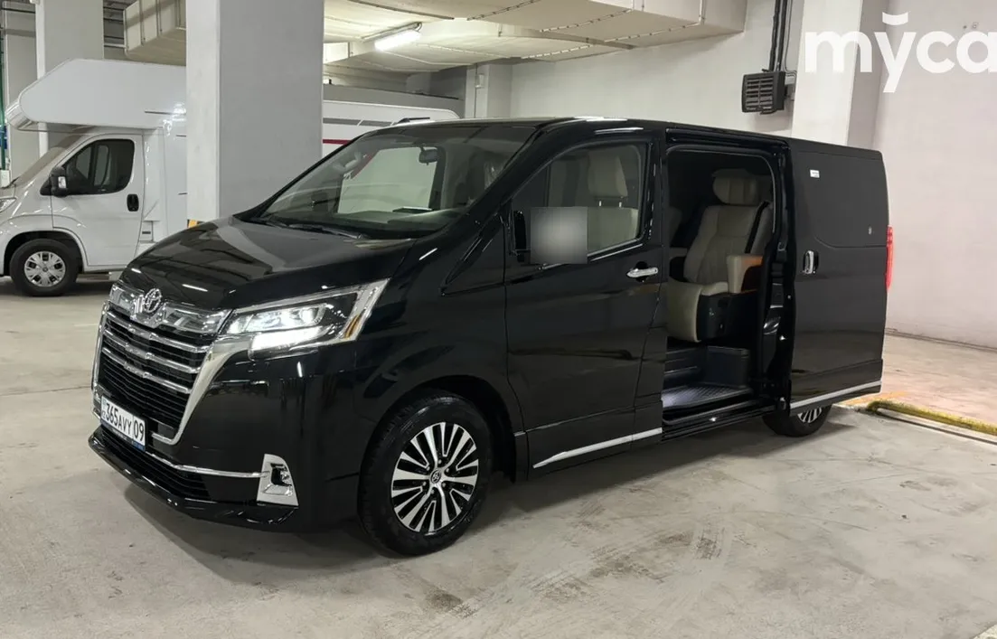 Toyota Granvia 2025
