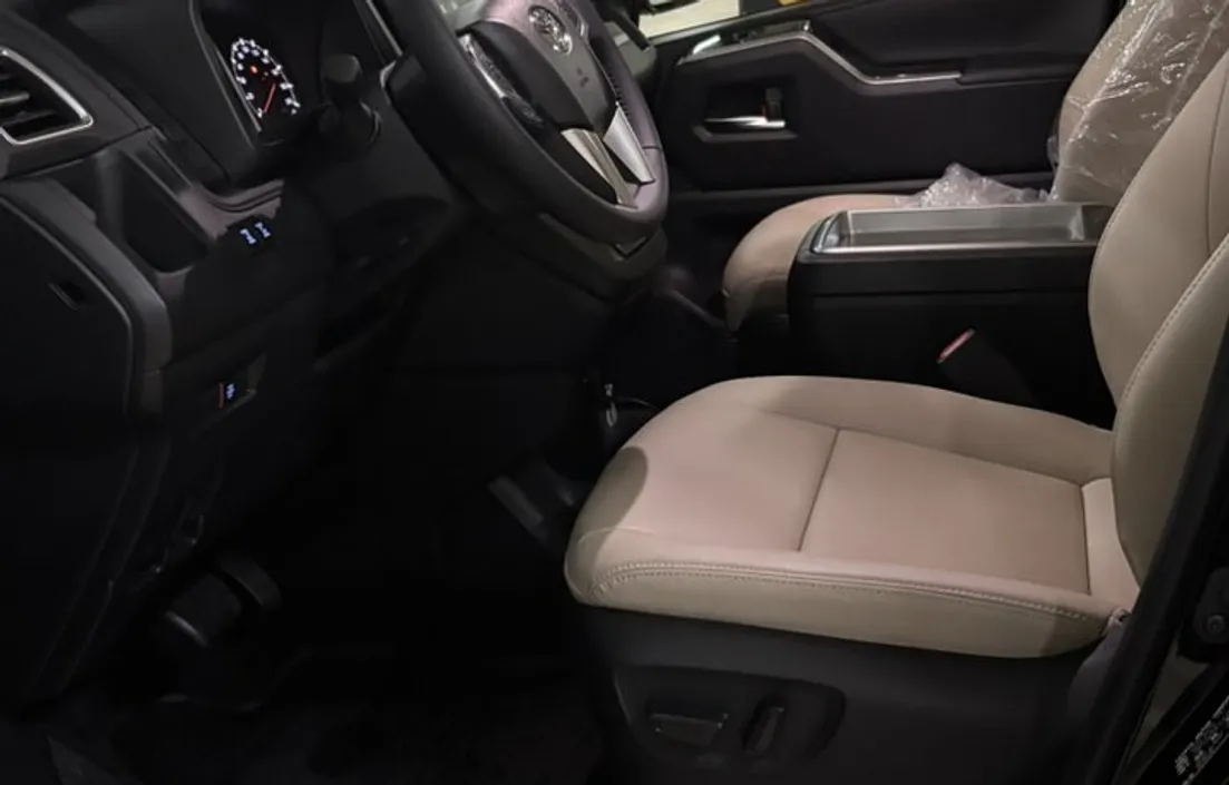 Toyota Granvia 2025