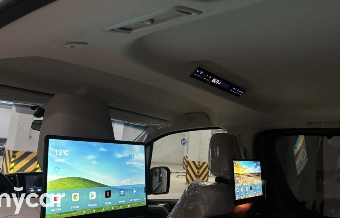 Toyota Granvia 2025