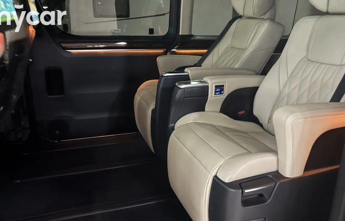 Toyota Granvia 2025