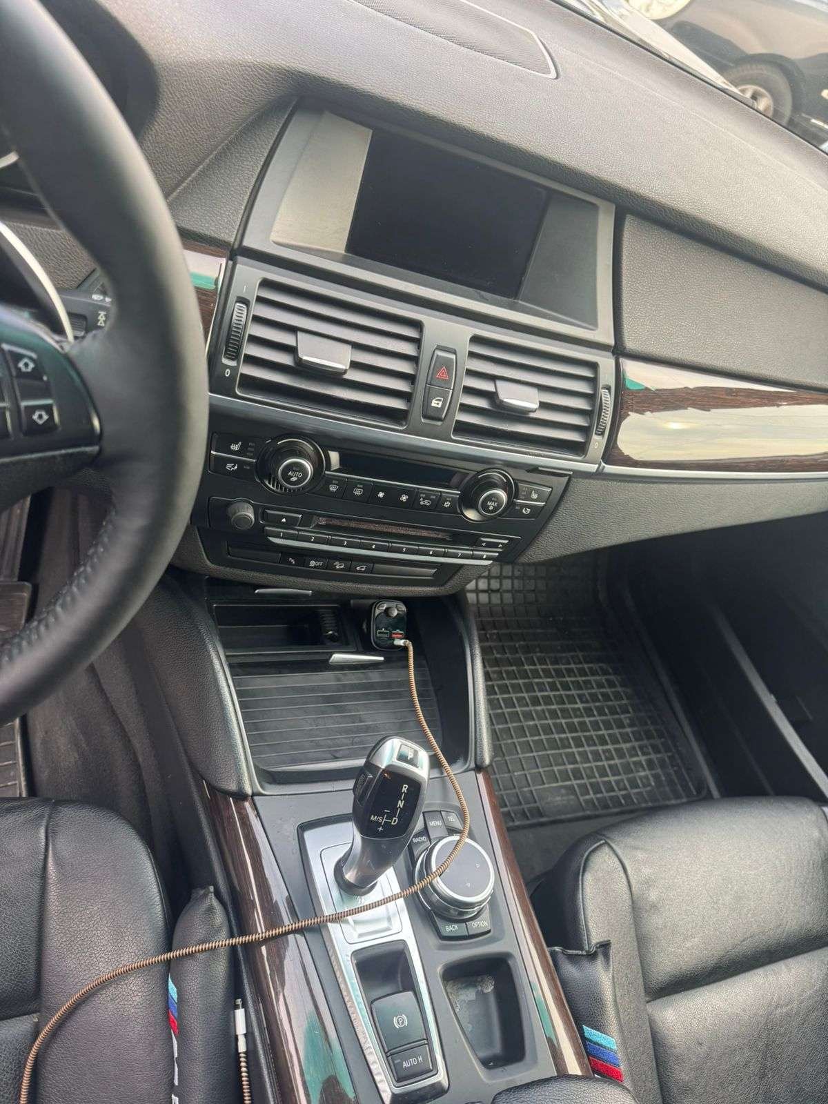 BMW X6 2012