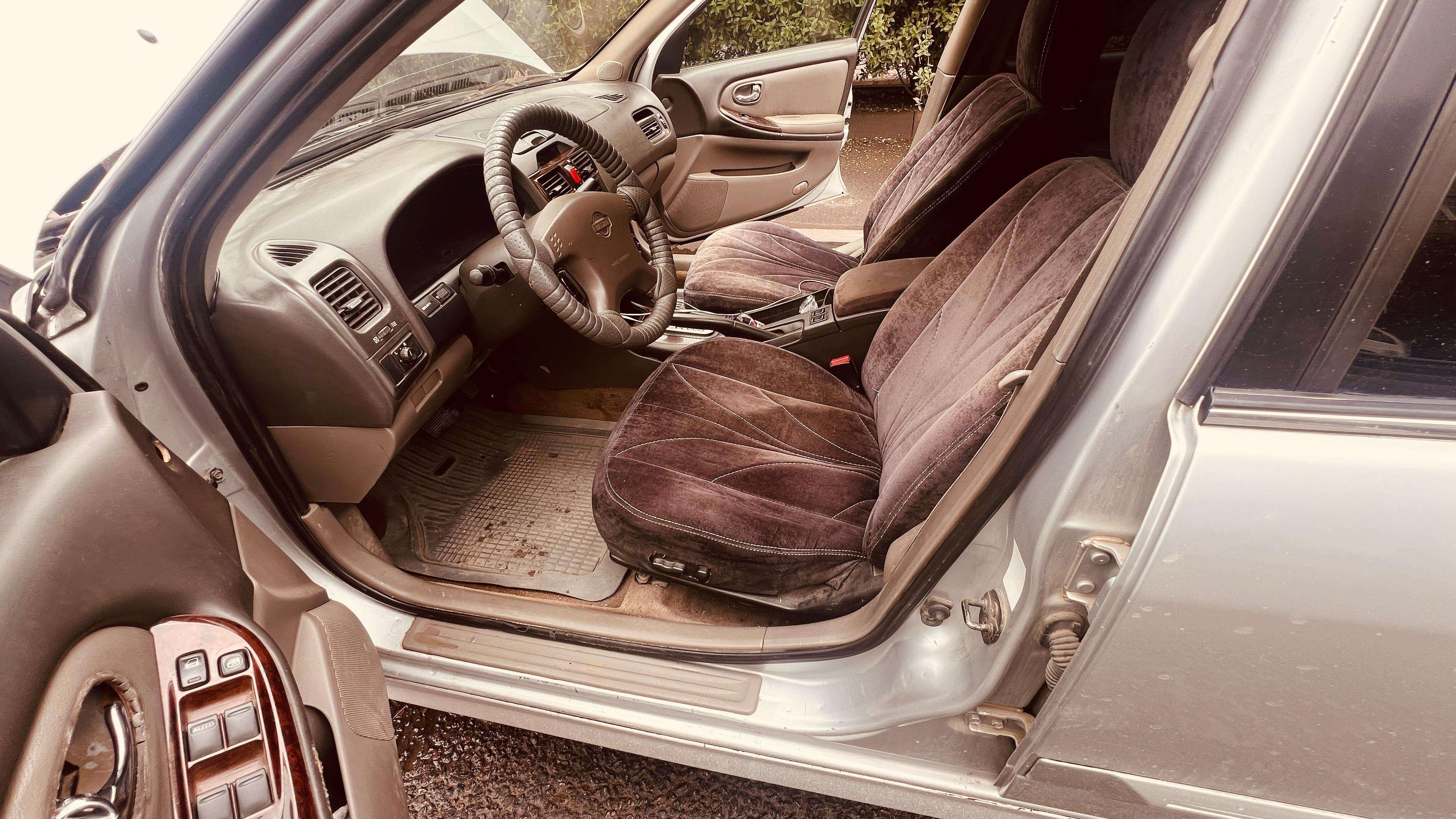 Nissan Maxima 2000