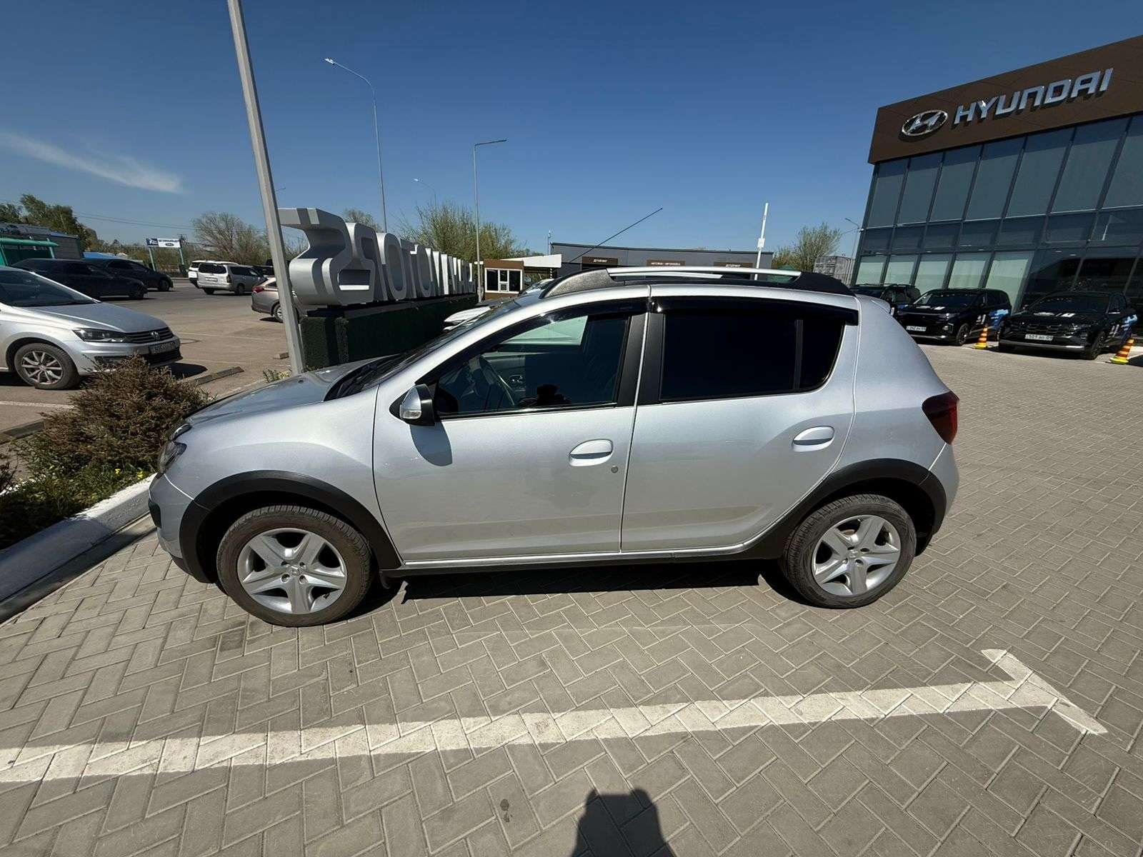 Renault Sandero 2015