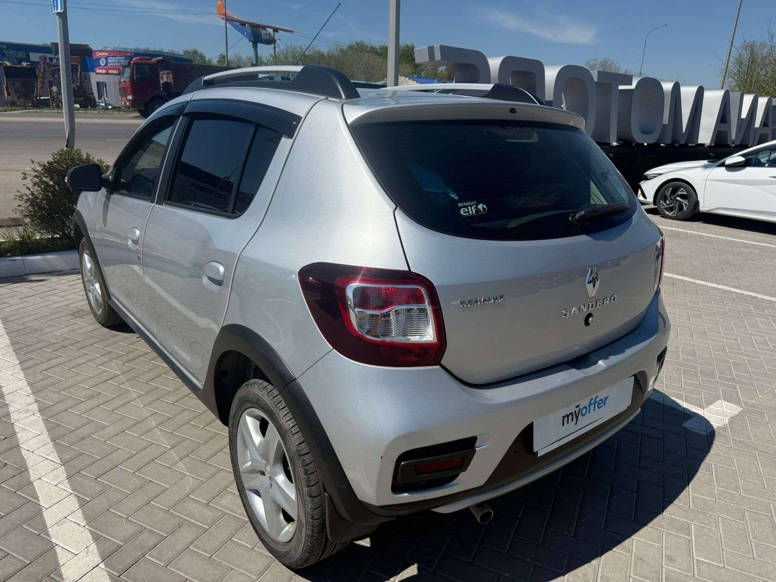 Renault Sandero 2015