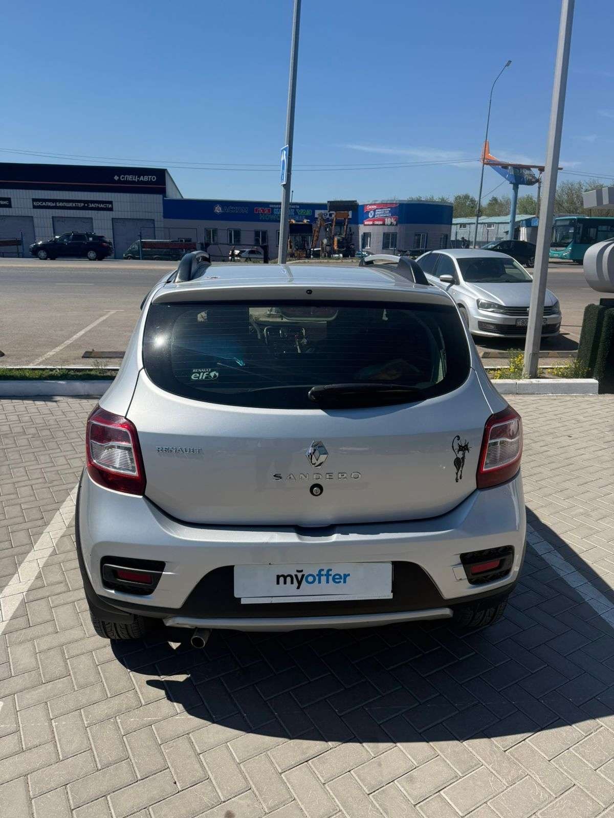 Renault Sandero 2015