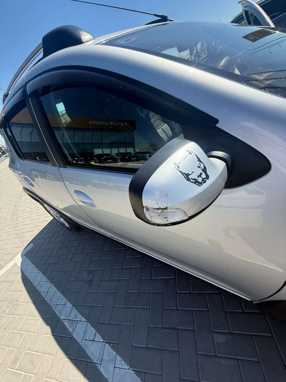Renault Sandero 2015