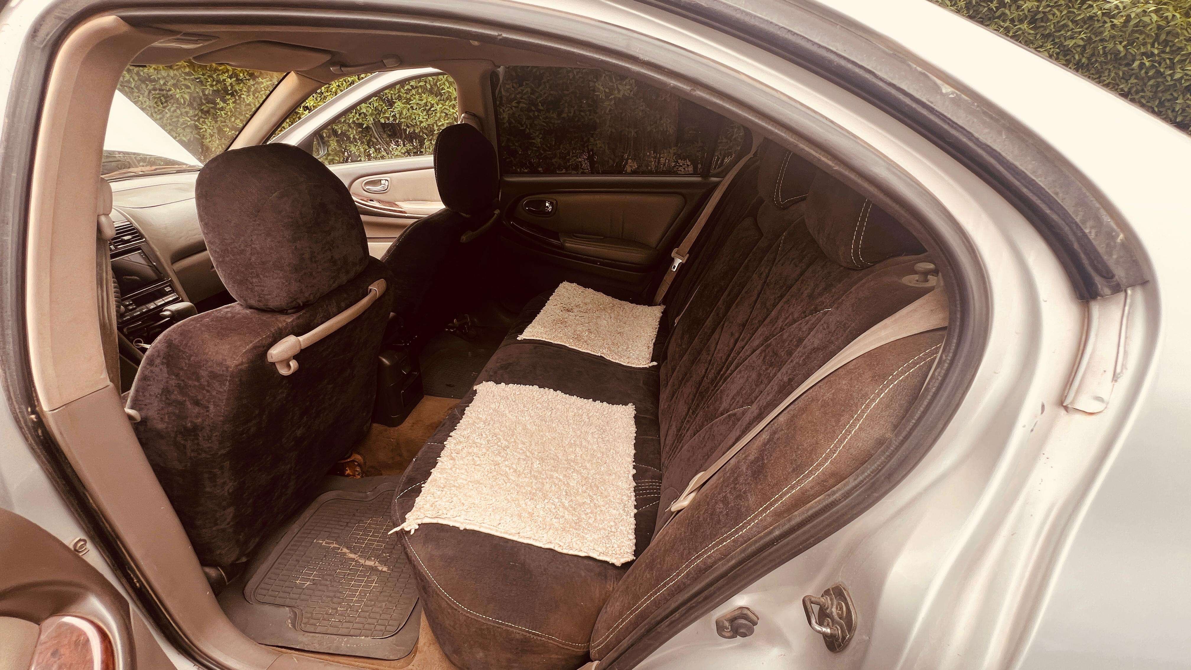 Nissan Maxima 2000