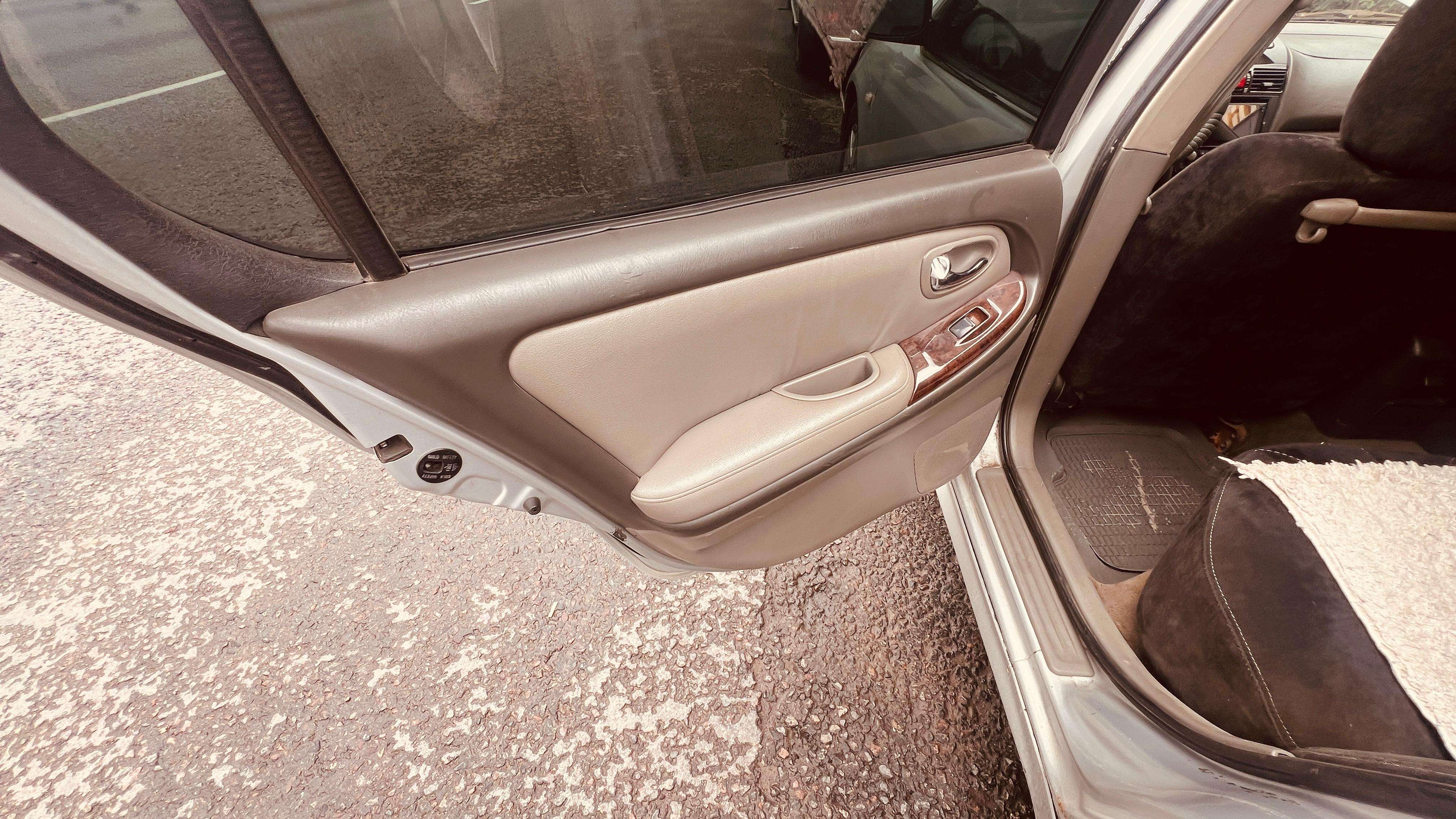 Nissan Maxima 2000