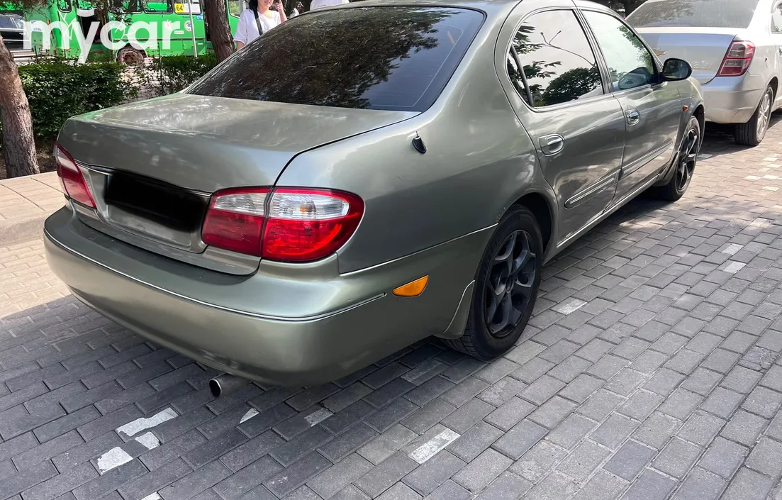 Nissan Maxima 2000