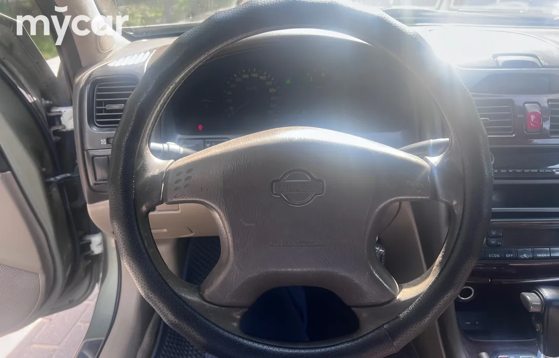 Nissan Maxima 2000
