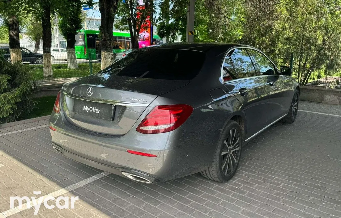 Mercedes-Benz E-Класс 2018