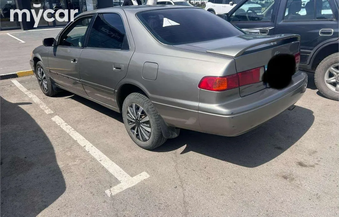 Toyota Camry 2001