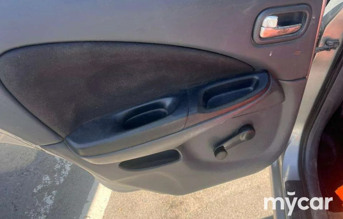 Nissan Almera 2005