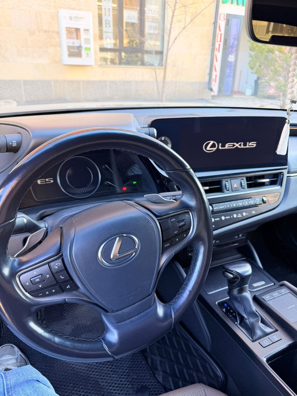 Lexus ES 2022