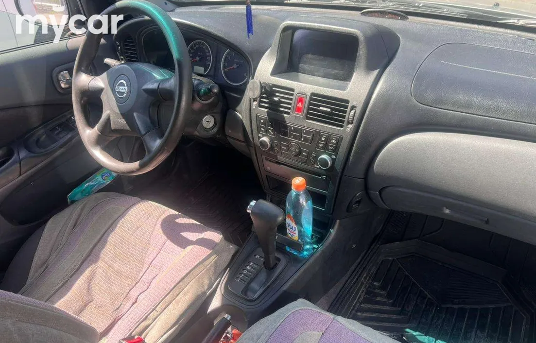 Nissan Almera 2005