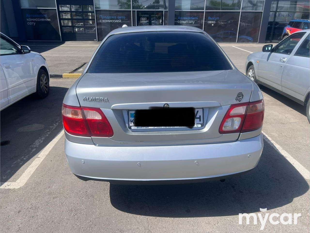 Nissan Almera 2005