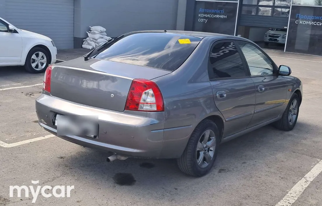 Kia Shuma 2003