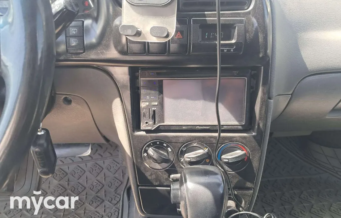 Kia Shuma 2003