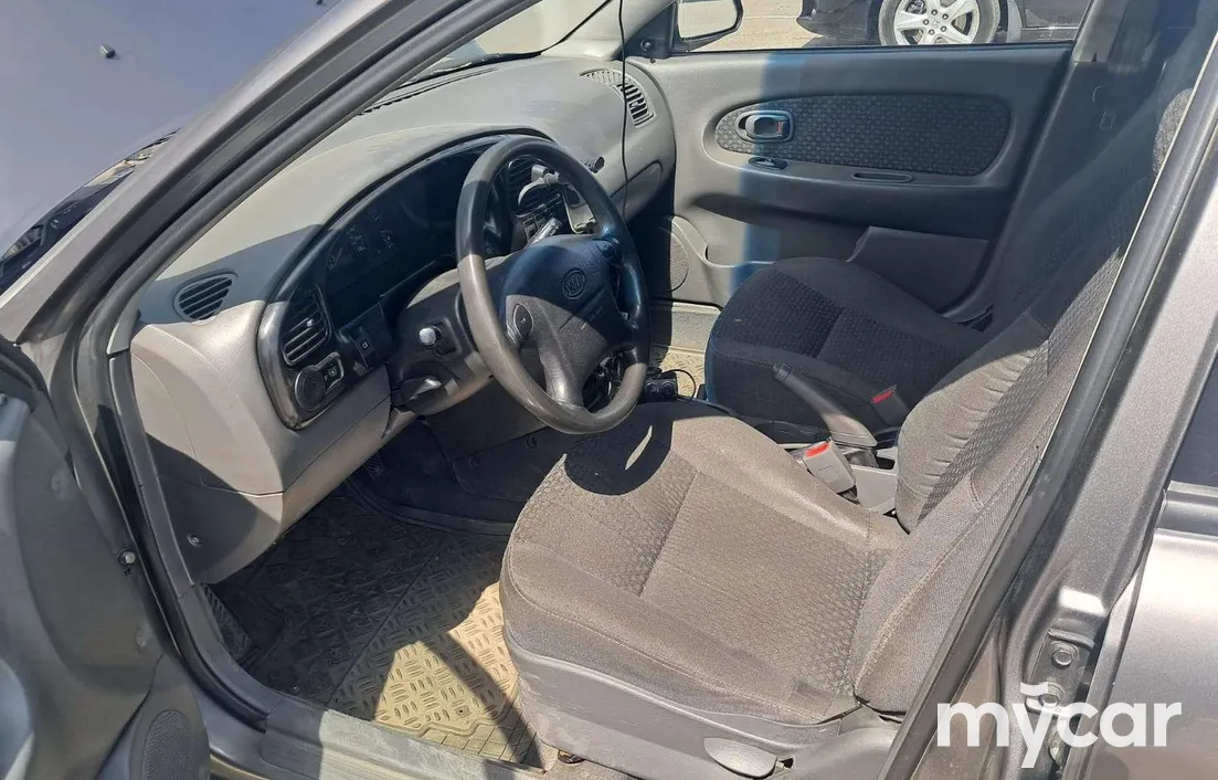 Kia Shuma 2003