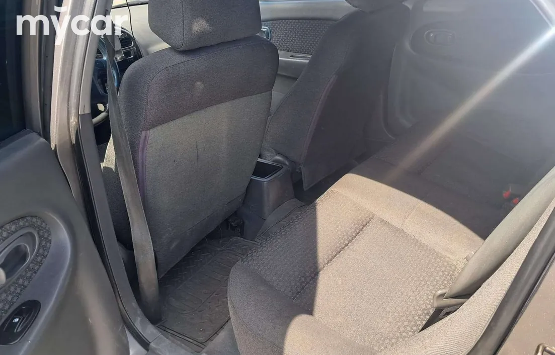 Kia Shuma 2003