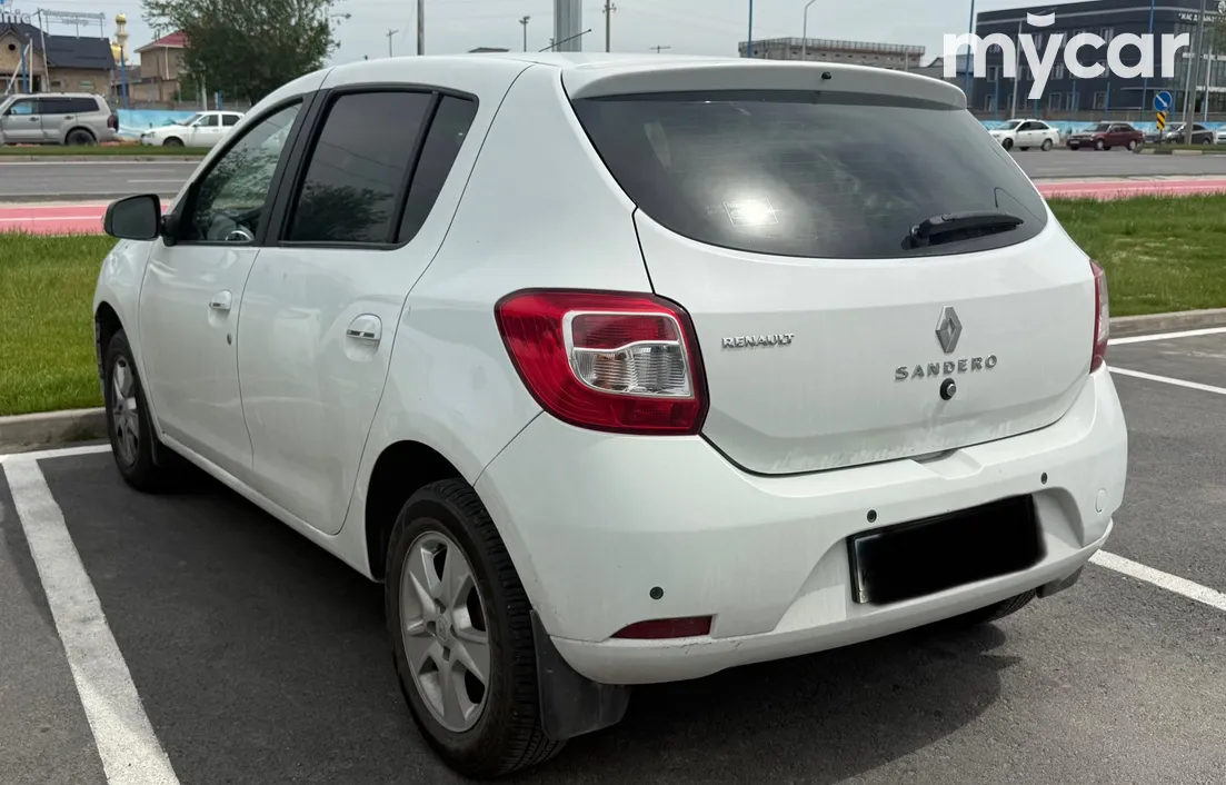 Renault Sandero 2015