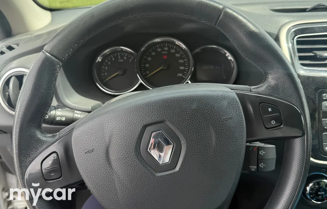 Renault Sandero 2015