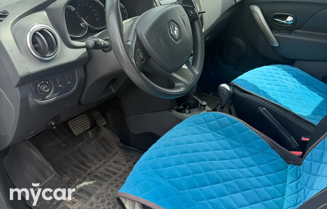 Renault Sandero 2015