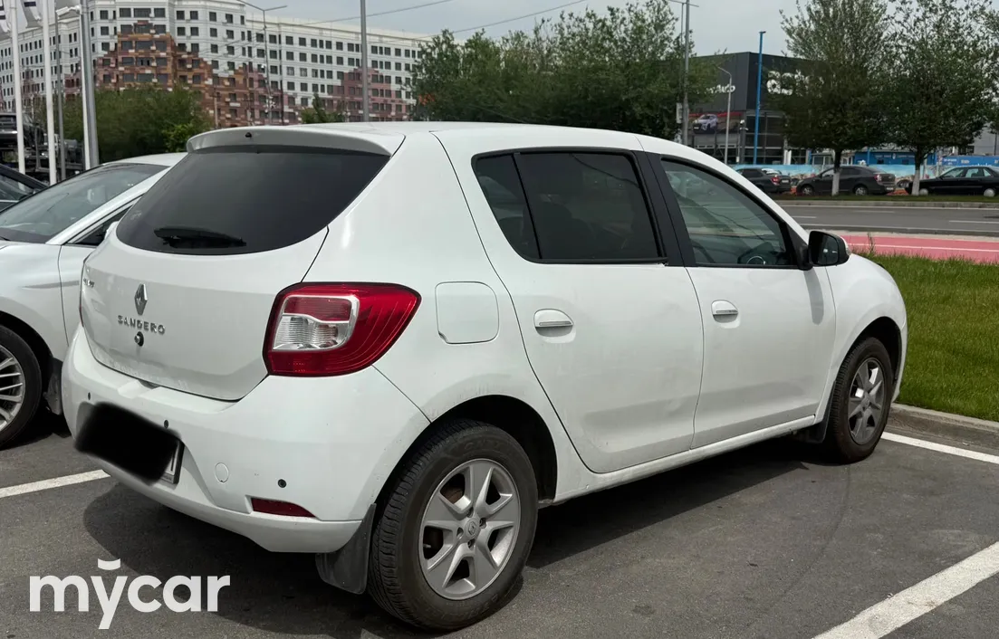Renault Sandero 2015