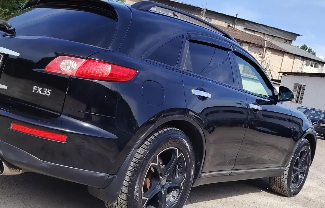 Infiniti FX 2005