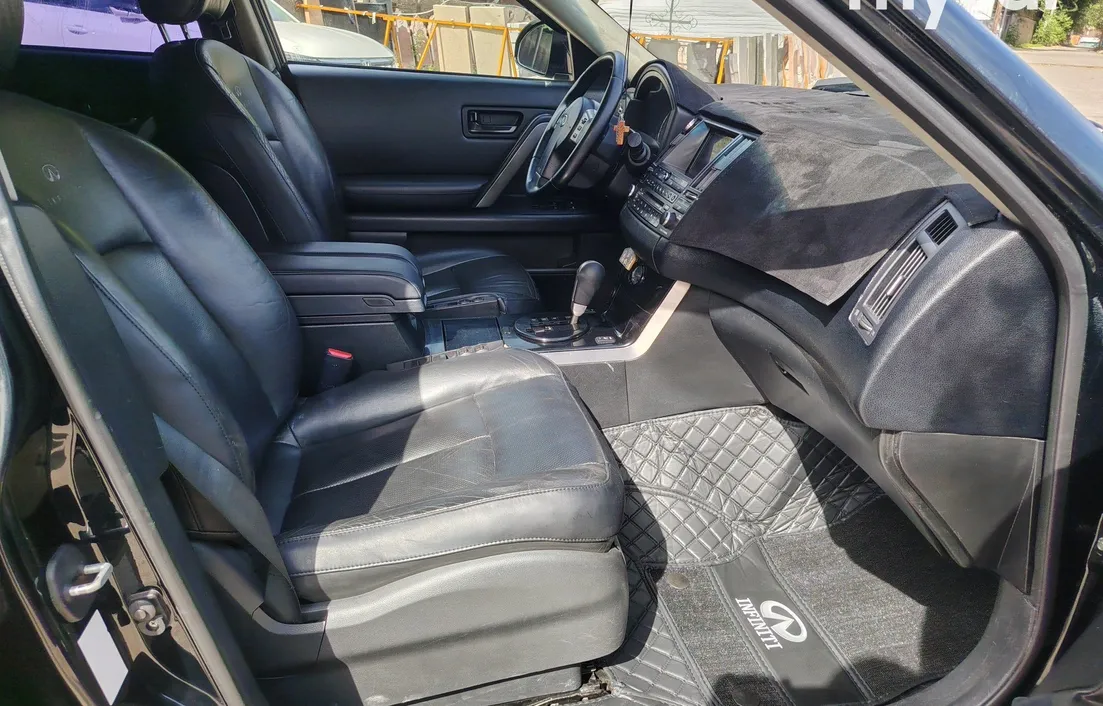 Infiniti FX 2005