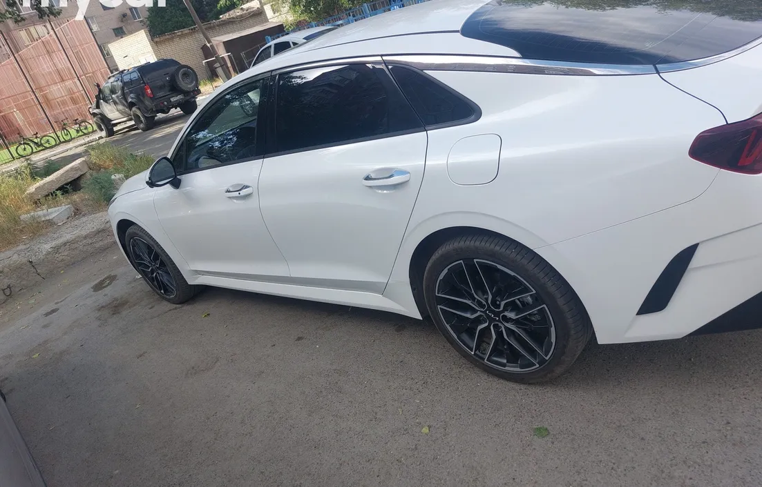 Kia K5 2025