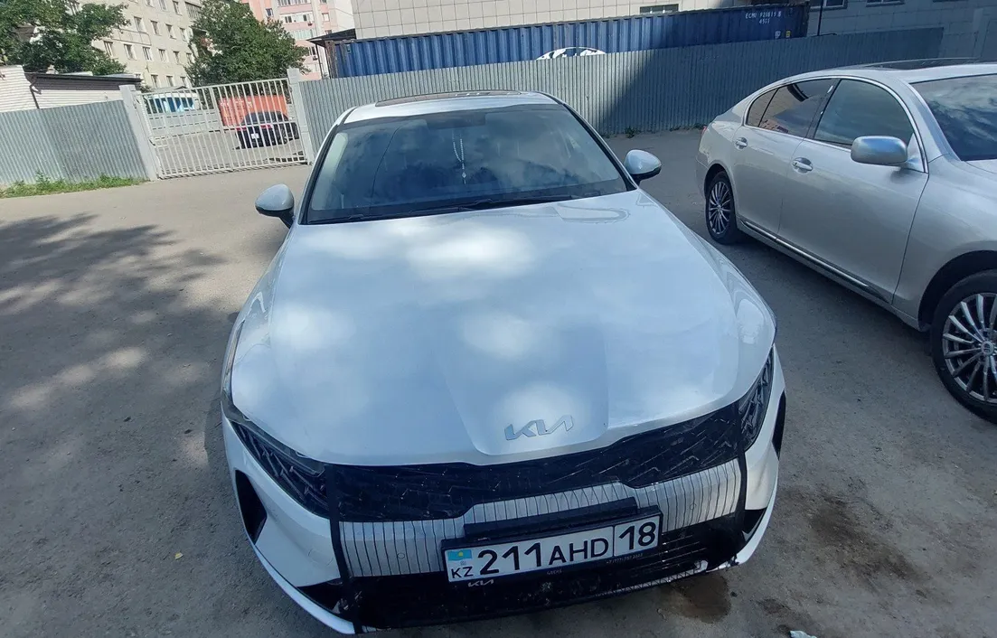 Kia K5 2025