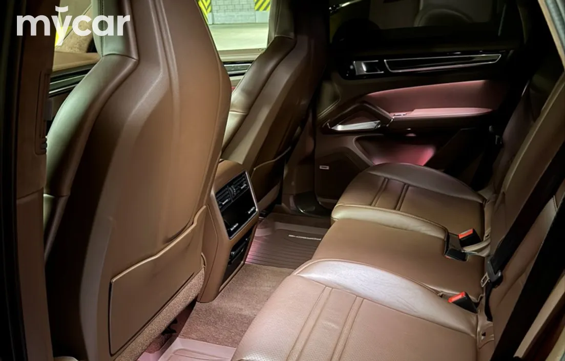 Porsche Cayenne 2020