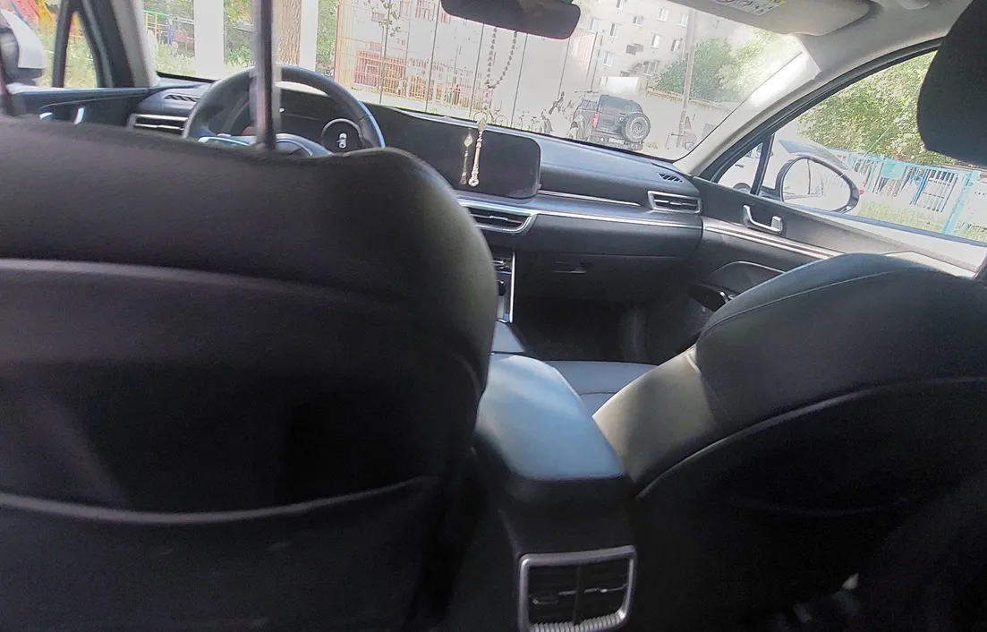 Kia K5 2025