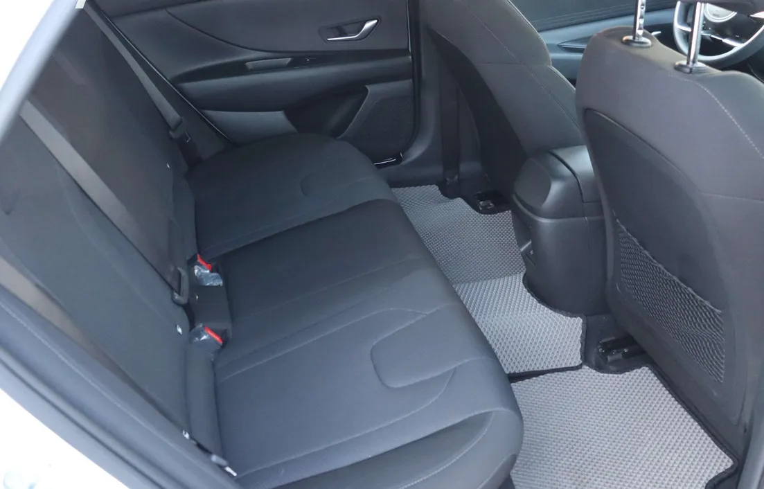 Hyundai Elantra 2024