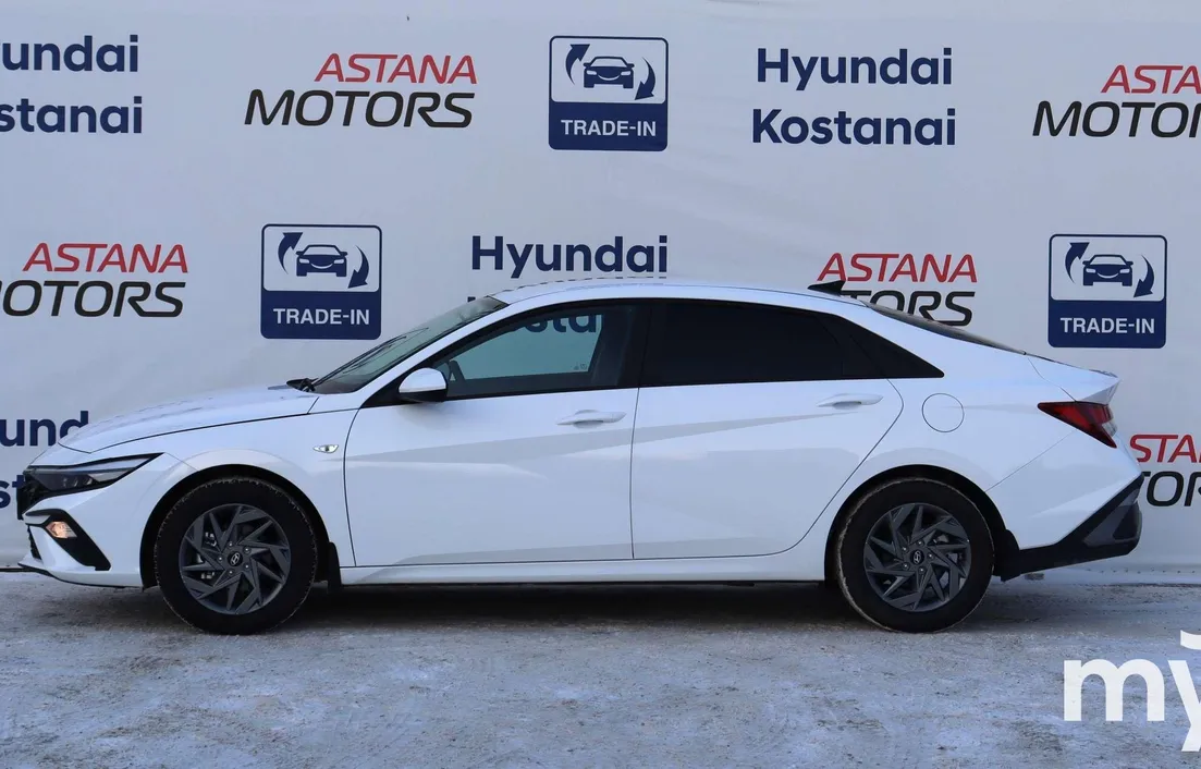 Hyundai Elantra 2024