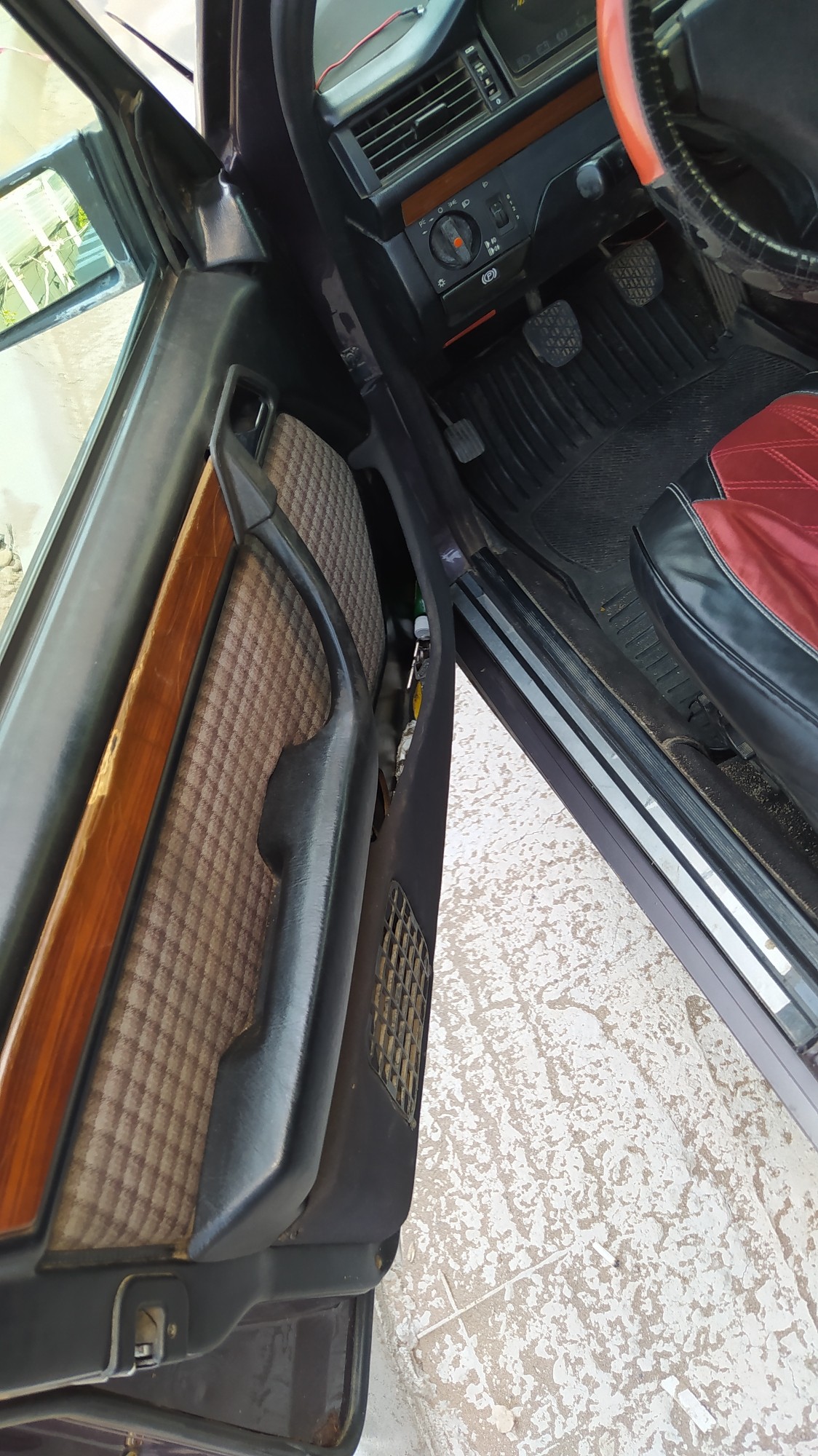 Mercedes-Benz E-Класс 1992
