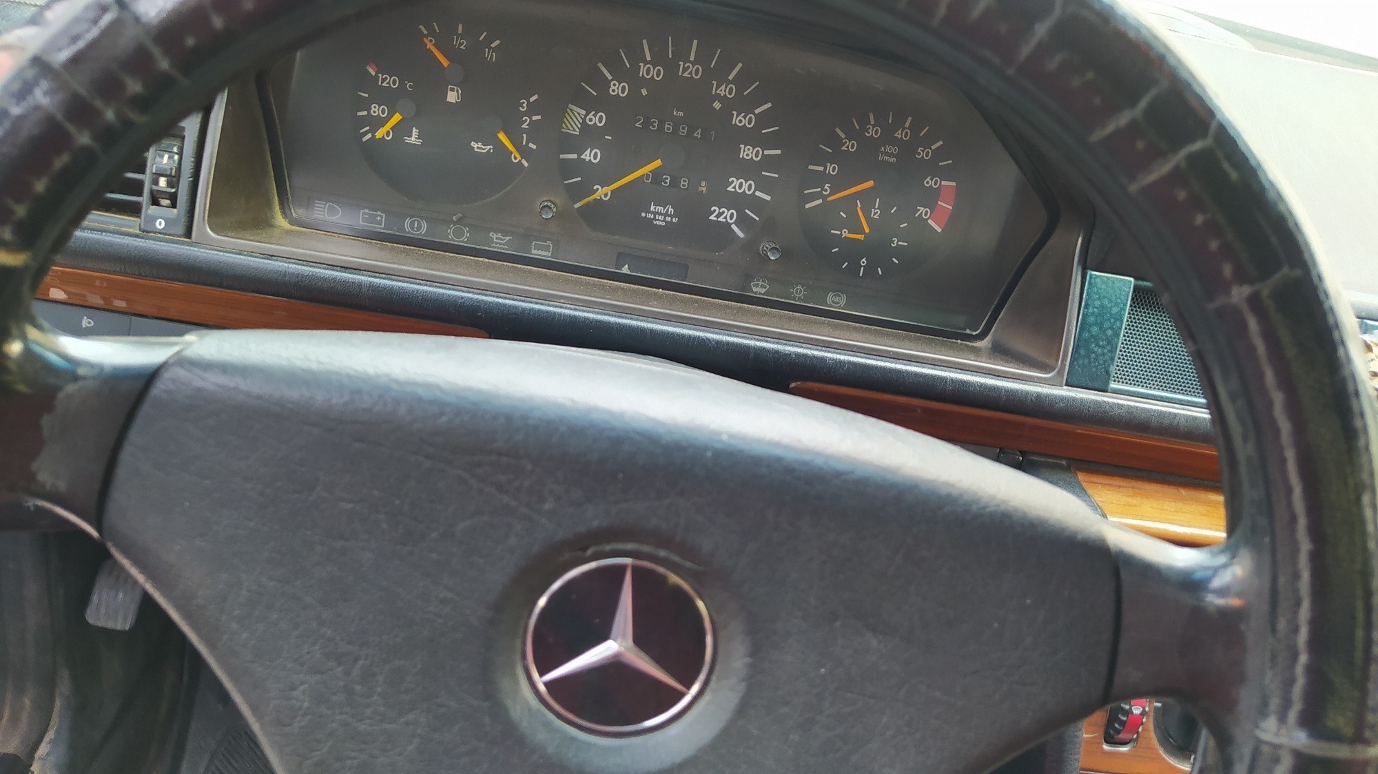 Mercedes-Benz E-Класс 1992