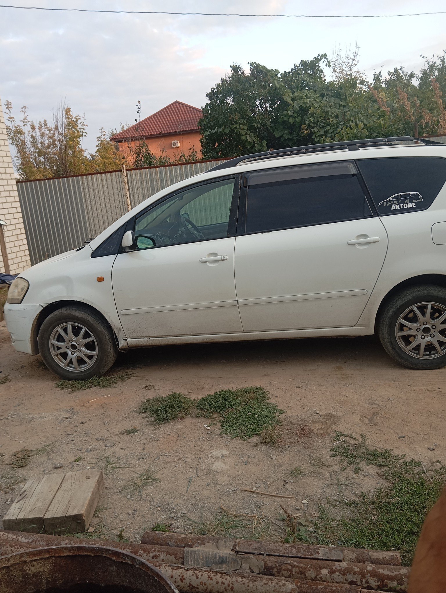 Toyota Ipsum 2001