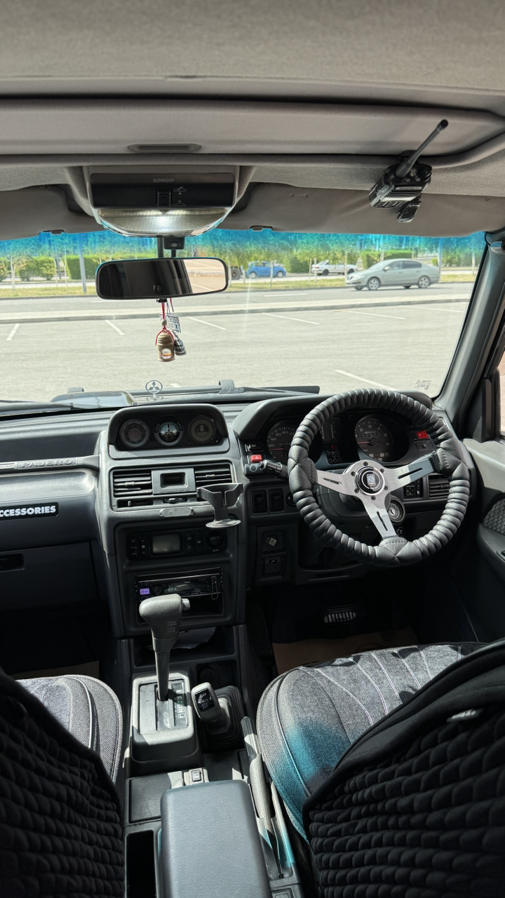 Mitsubishi Pajero 1995