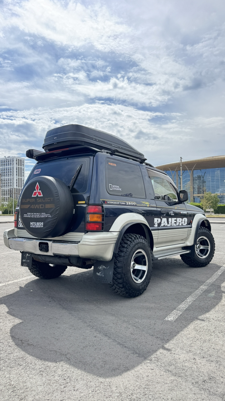 Mitsubishi Pajero 1995