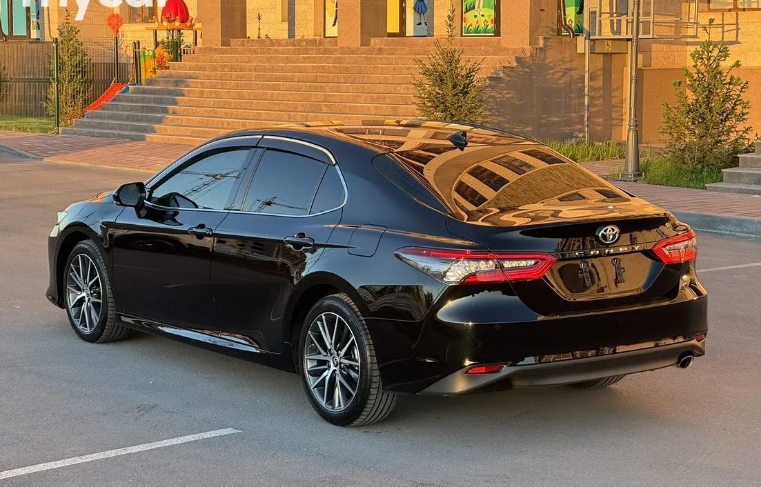 Toyota Camry 2024