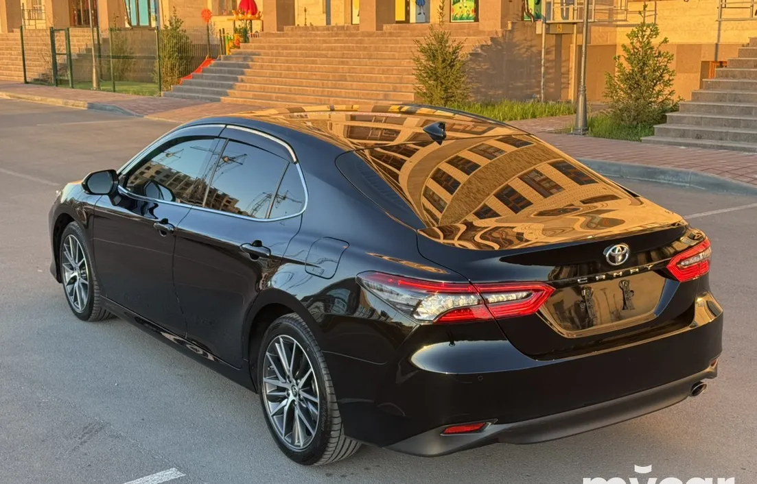 Toyota Camry 2024