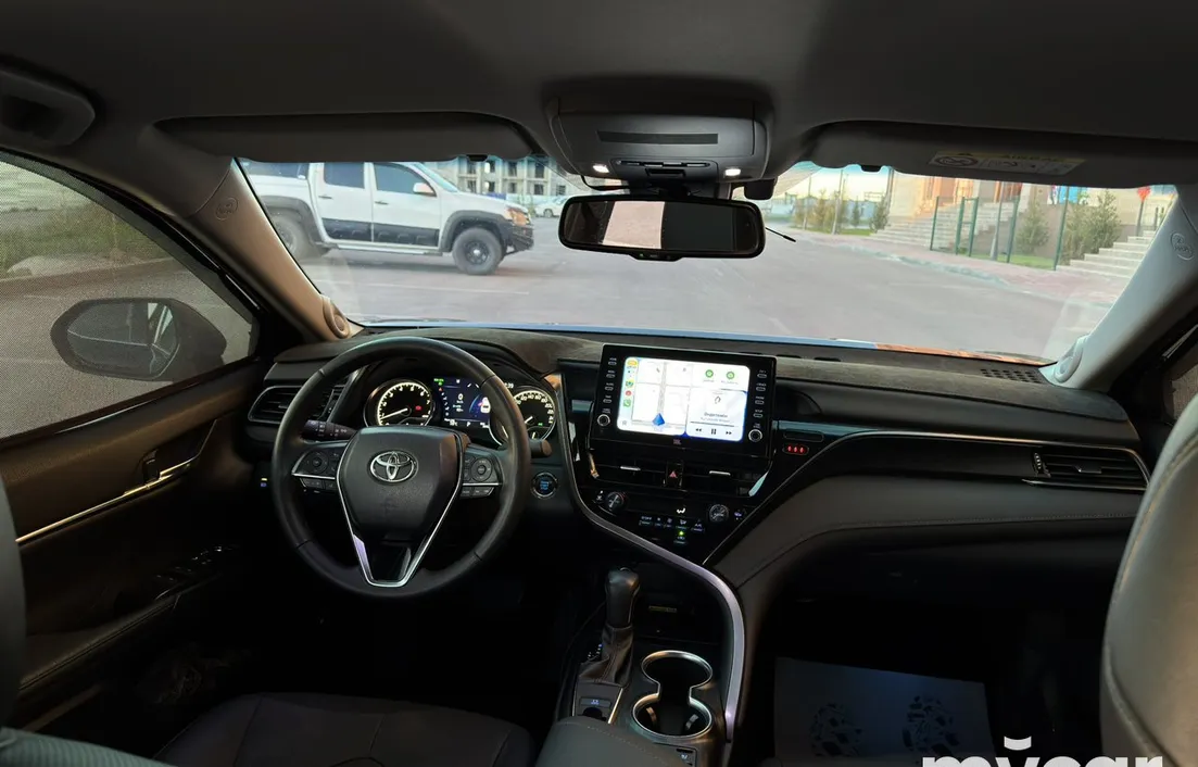 Toyota Camry 2024