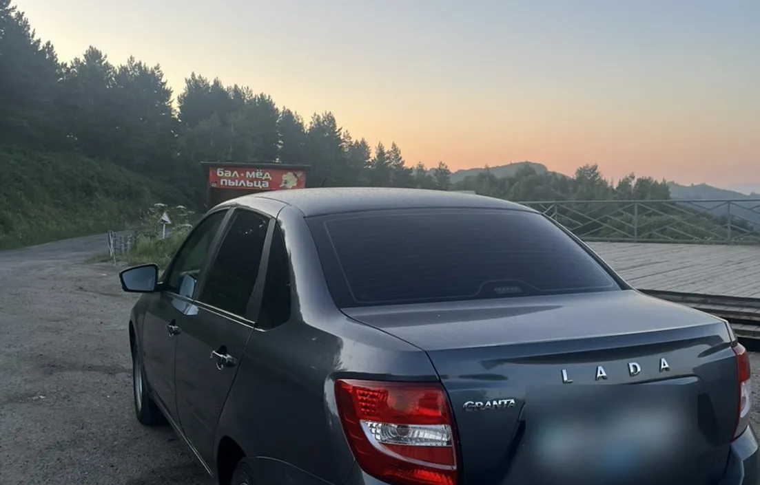 LADA Granta 2025