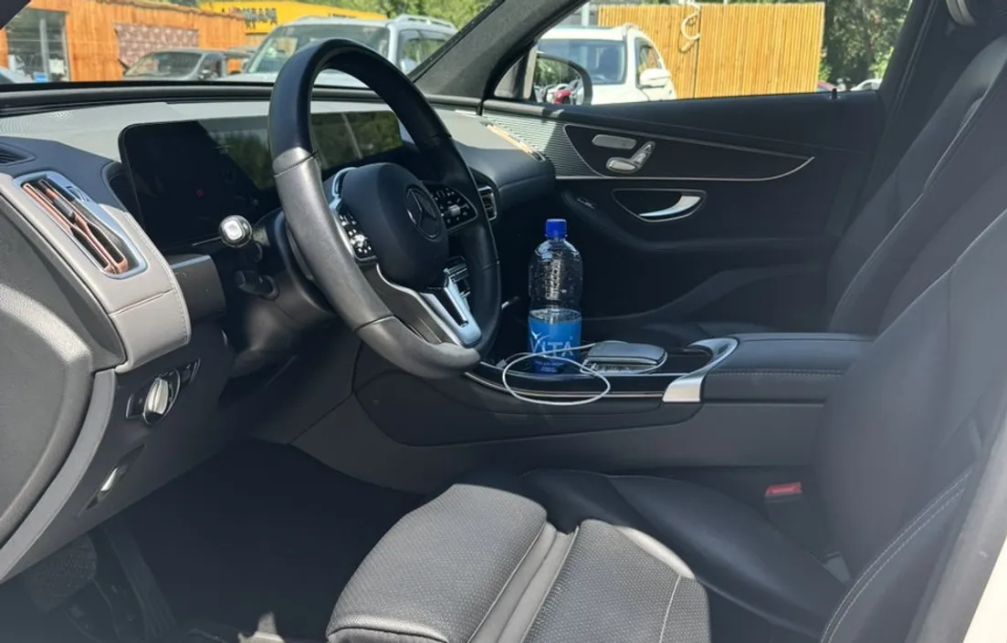 Mercedes-Benz EQC 2021